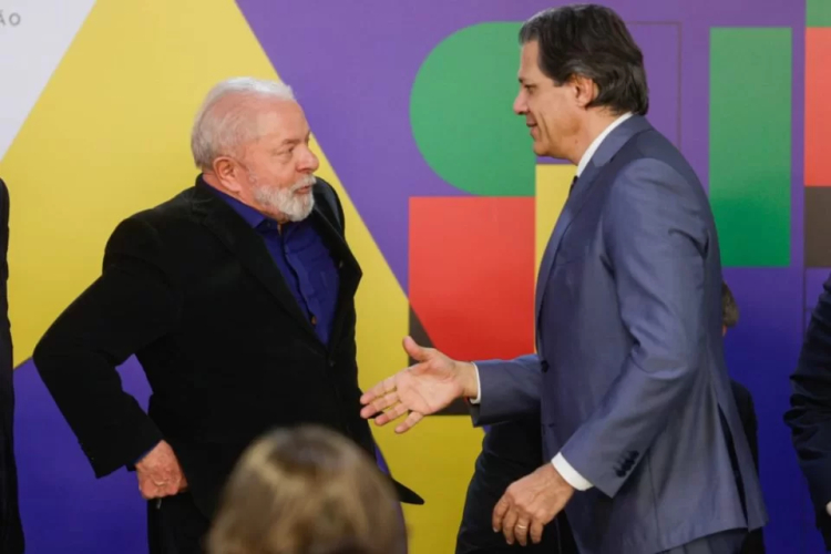 Lula assina MP para taxar super-ricos; governo quer arrecadar R$ 24 bi